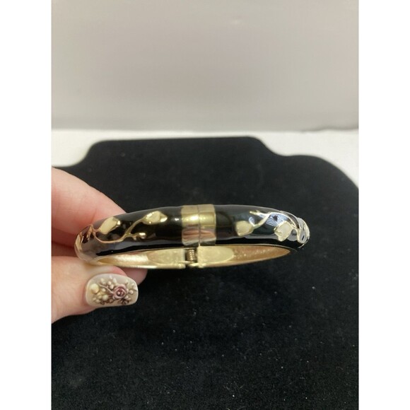 Black And White Gold Tone Statement Enamel Bangle Cuff Bracelet - Picture 3 of 6